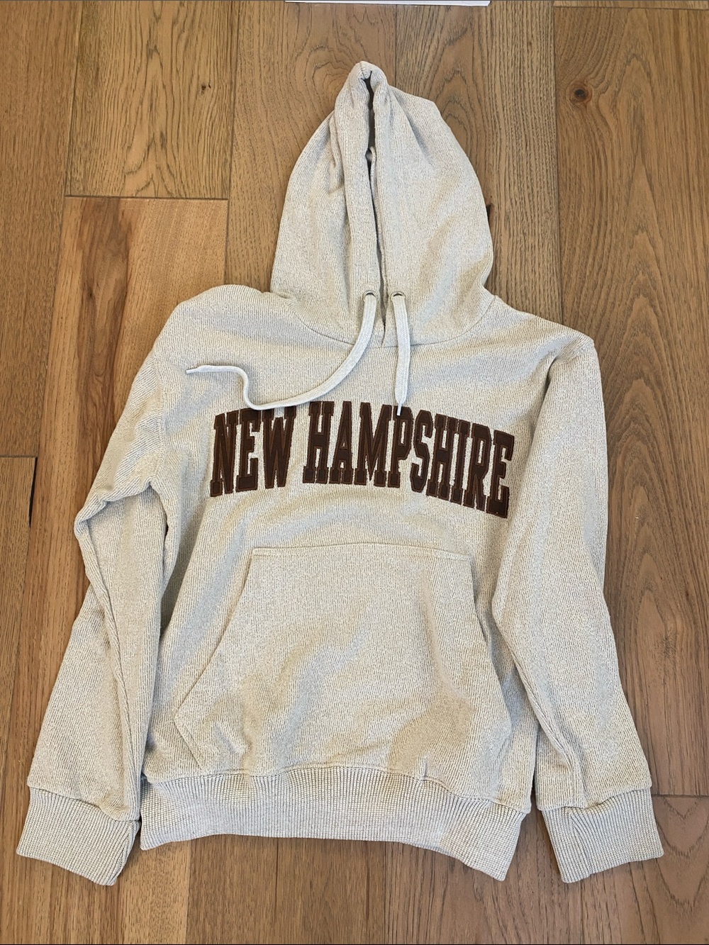New Hampshire Cream Hooded Sweatshirt - Women's Cozy Pullover. Never wore.